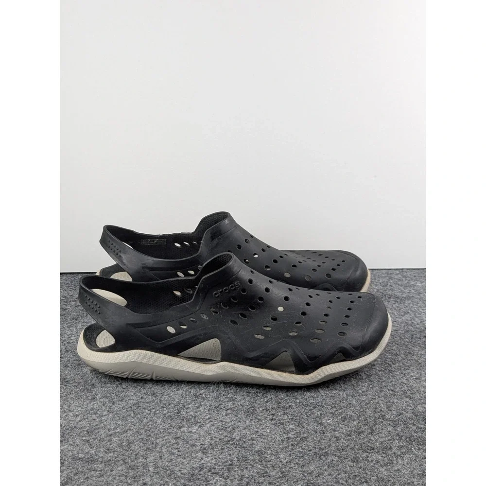 Crocs Swiftwater Sandal Men's Size 9 Mesh Deck Water Black Gray Slip On Shoes